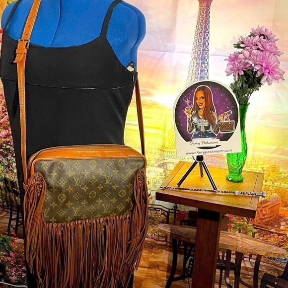 🔷️Louis Vuitton Vintage Boho Bag with Fringe - Picture 1 of 9